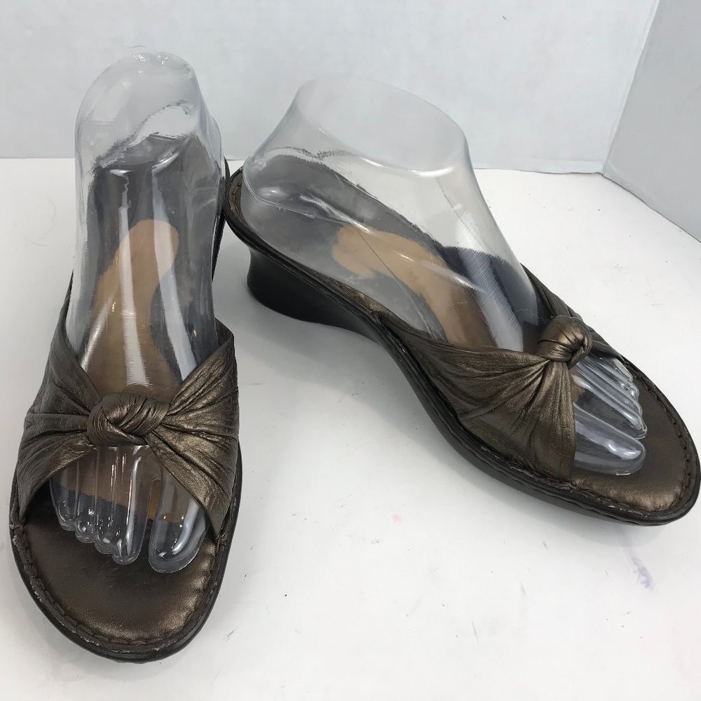 Born leather wedge slide US 9